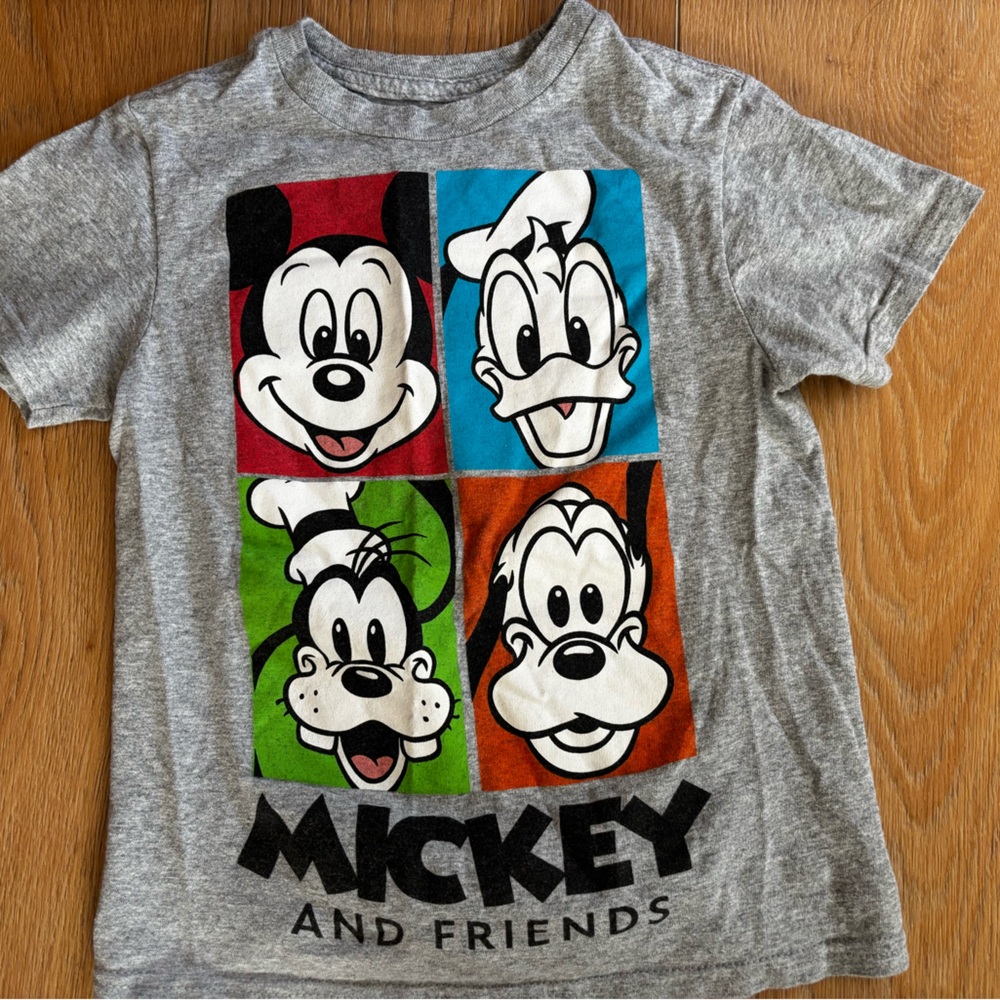 Disney Gray T-Shirt with Mickey and Friends